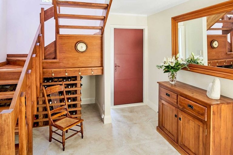 Photo of property in 14 Waitohu Road, York Bay, Lower Hutt, 5013