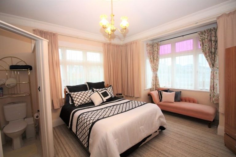 Photo of property in 27 Victoria Avenue, Dannevirke, 4930