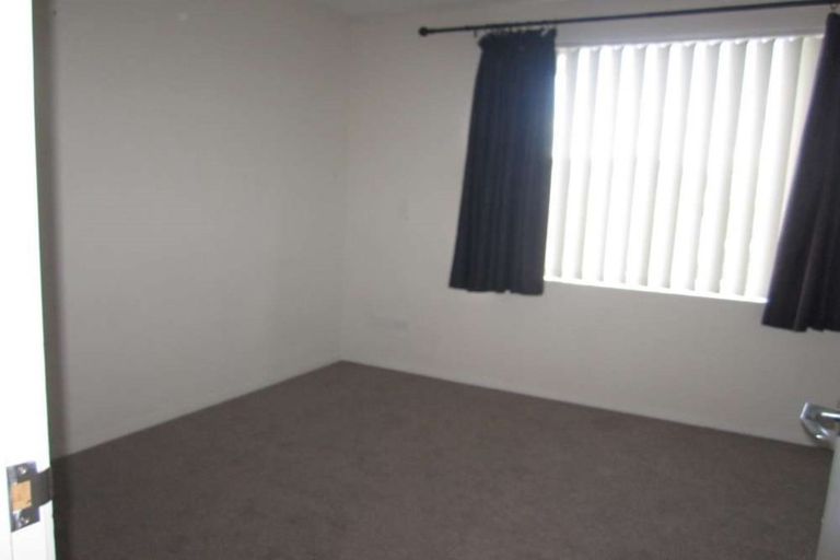 Photo of property in 5/23 Opito Way, East Tamaki, Auckland, 2013
