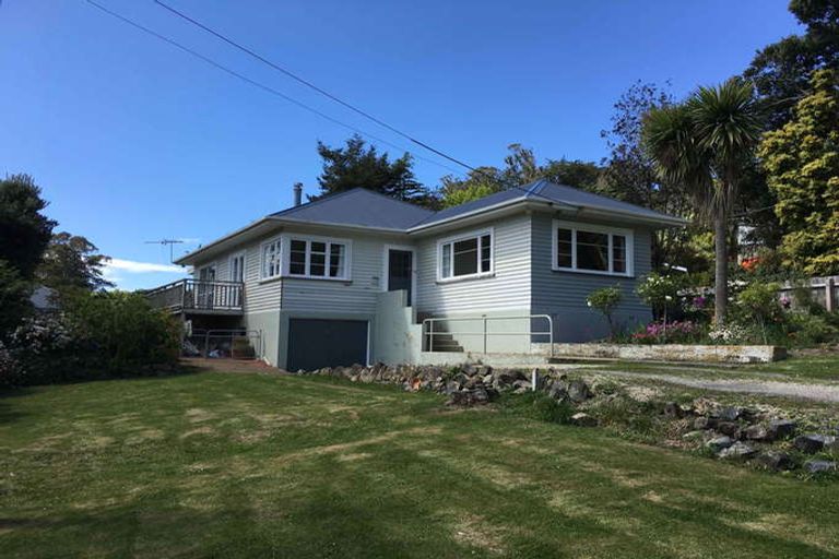 Photo of property in 8 Rosehill Road, Macandrew Bay, Dunedin, 9077
