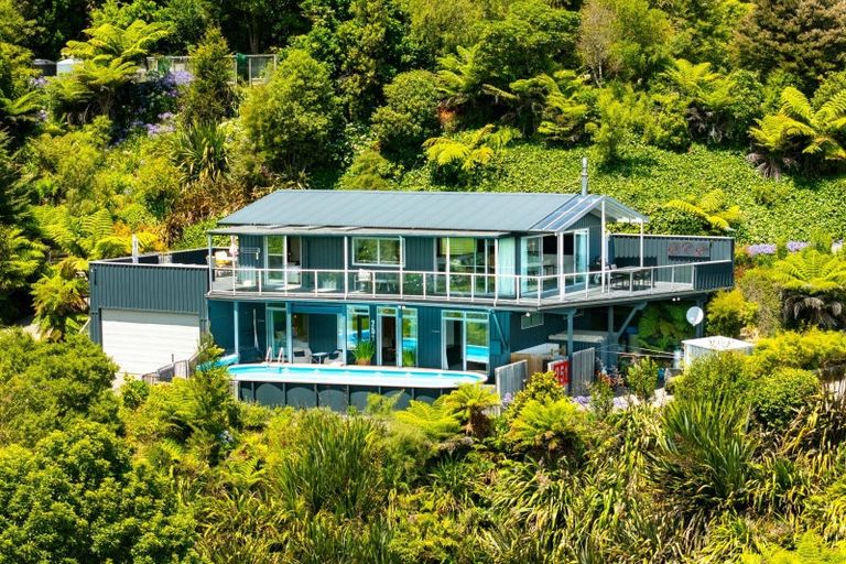 Photo of property in 251 Queen Charlotte Drive, Havelock, Picton, 7281