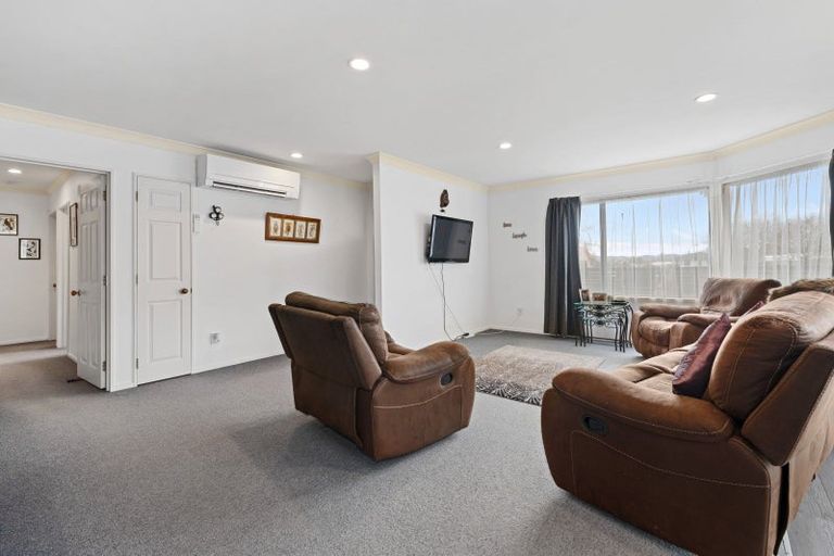 Photo of property in 47 Kiddle Drive, Hilltop, Taupo, 3330