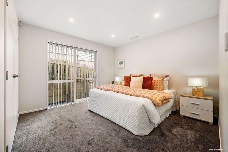 Photo of property in 10 Bine Crescent, Orewa, 0931