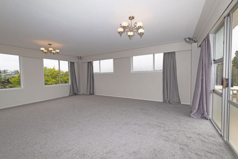 Photo of property in 207 Don Buck Road, Massey, Auckland, 0614