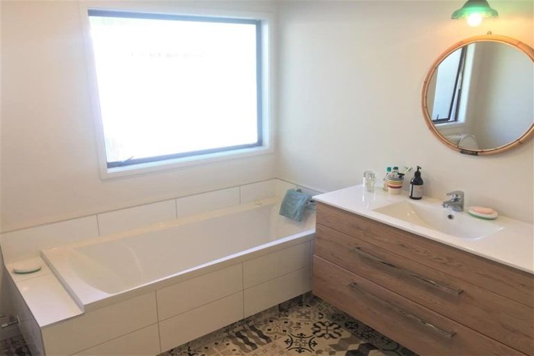 Photo of property in 26 Pipi Street, Te Awanga, 4102