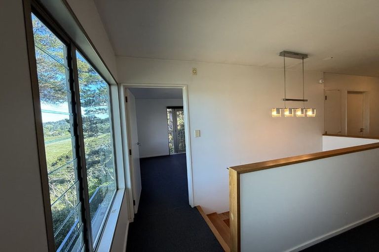 Photo of property in 89 Pemberton Avenue, Bayview, Auckland, 0629