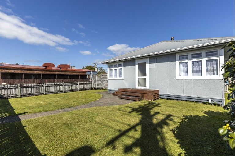 Photo of property in 75b Rata Street, Inglewood, 4330