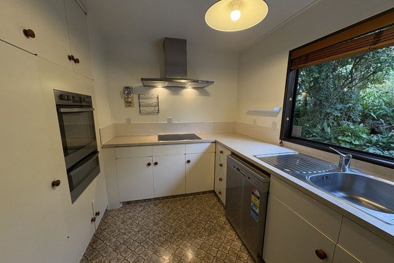 Photo of property in 1/54 Muritai Crescent, Havelock North, 4130