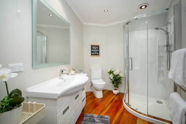 Photo of property in 12 Wood Street, Greytown, 5712