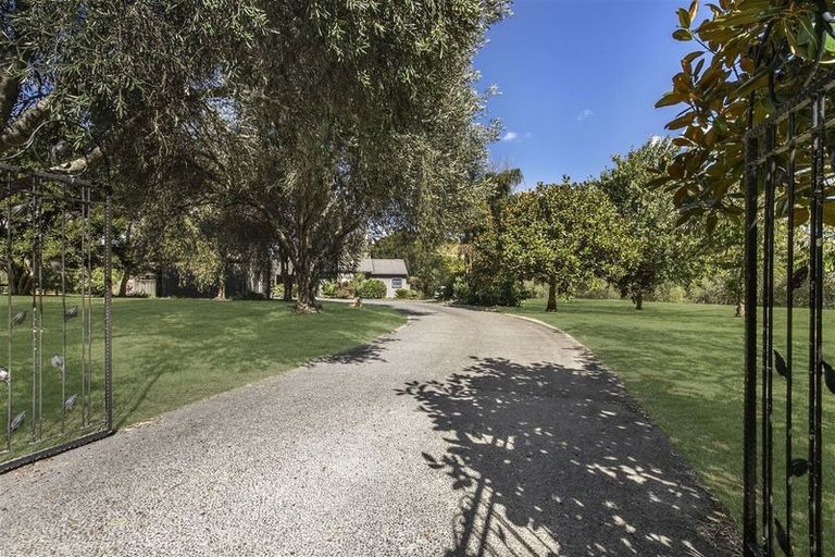 Photo of property in 59 Whitford Park Road, Whitford, Manurewa, 2576