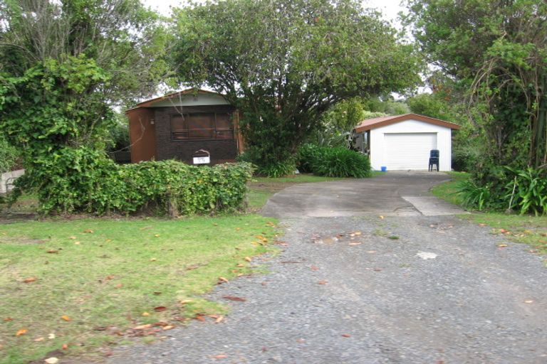 Photo of property in 39 Tauhinu Road, Greenhithe, Auckland, 0632