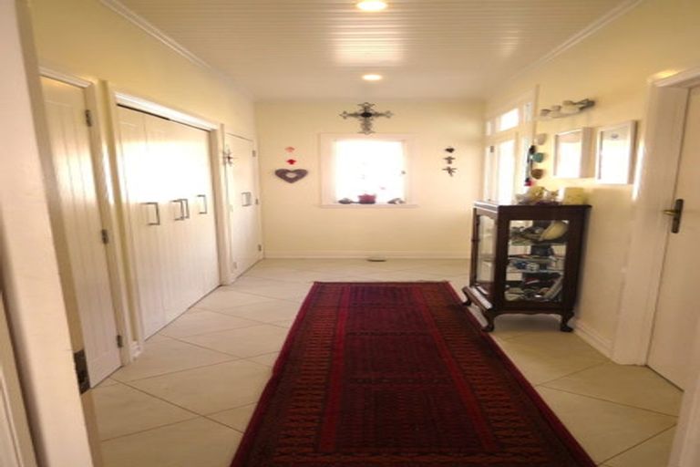 Photo of property in 956 Oneriri Road, Kaiwaka, 0573