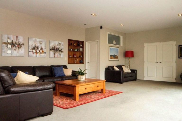 Photo of property in 135 Deans Avenue, Riccarton, Christchurch, 8011