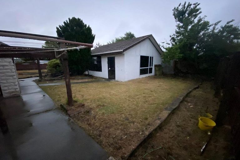 Photo of property in 2 Resolution Place, Bryndwr, Christchurch, 8053