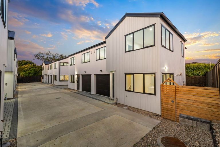 Photo of property in 1/113 Beach Road, Te Atatu Peninsula, Auckland, 0610