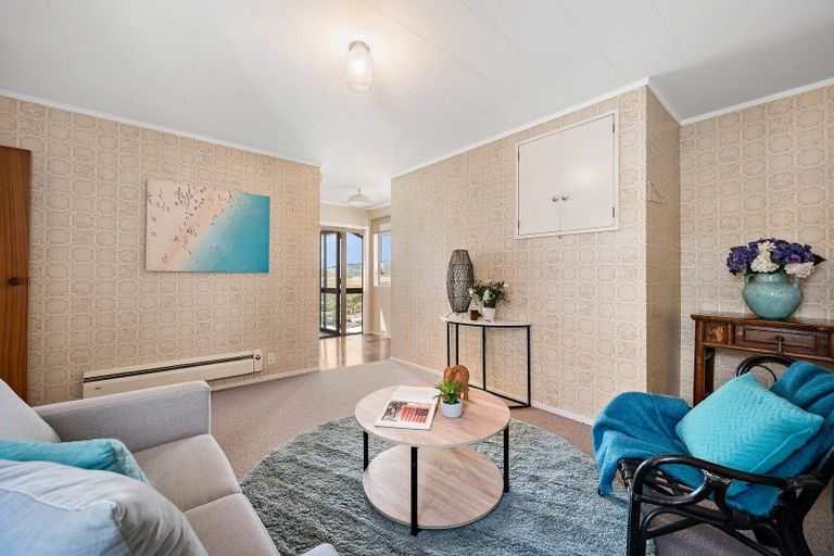 Photo of property in 7 Tree Top Lane, Paparangi, Wellington, 6037