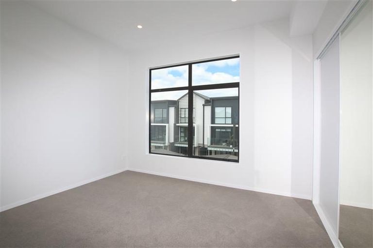 Photo of property in 7 Glenae Lane, Hobsonville, Auckland, 0618