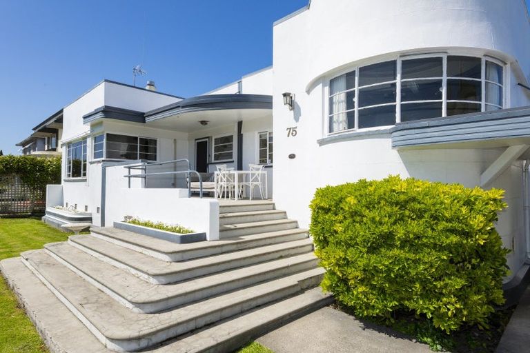 Photo of property in 75 Esplanade, Kaiti, Gisborne, 4010