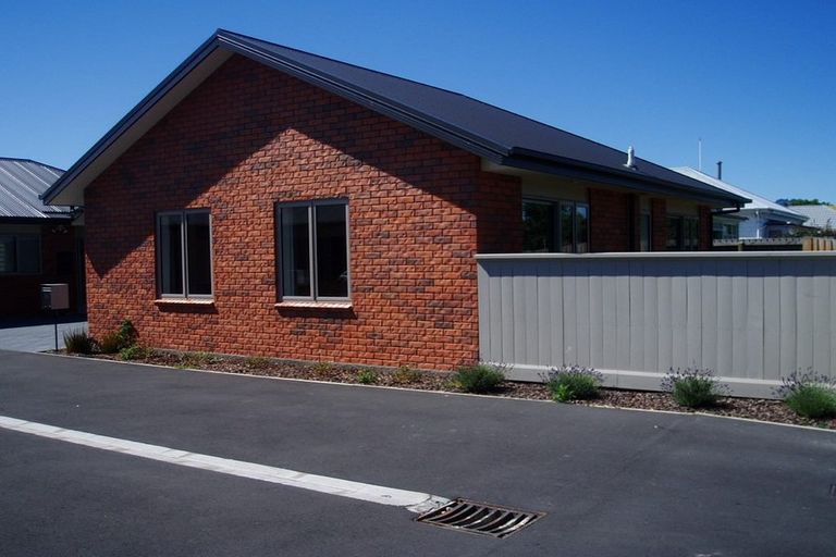 Photo of property in 24a Collins Street, Addington, Christchurch, 8024