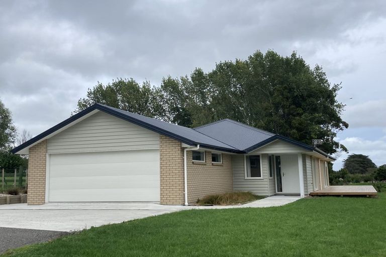 Photo of property in 27 Railway Terrace, Ohau, Levin, 5570