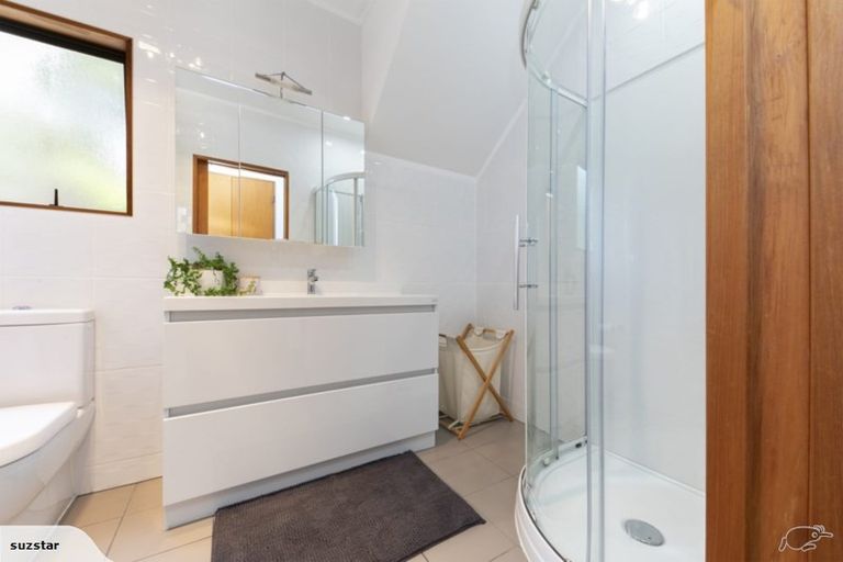 Photo of property in 111 Woodlands Park Road, Titirangi, Auckland, 0604