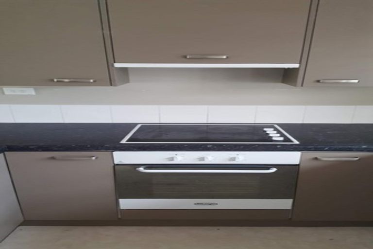 Photo of property in 17 Amberley Avenue, Te Atatu South, Auckland, 0610