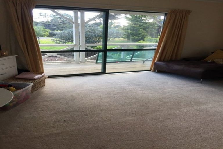 Photo of property in 43 Sunnyvale Road, Massey, Auckland, 0614