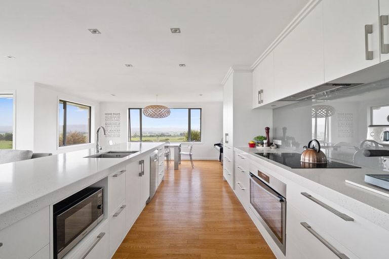 Photo of property in 62 Back Road, Woodside, Outram, 9073