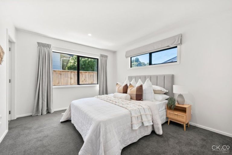 Photo of property in 33c Gemstone Drive, Birchville, Upper Hutt, 5018