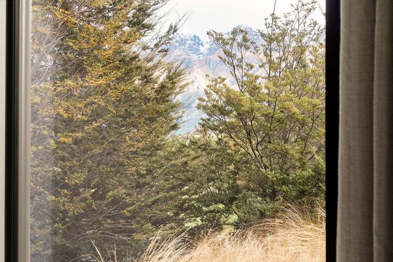 Photo of property in 13 Soudley Court, Jacks Point, Queenstown, 9371