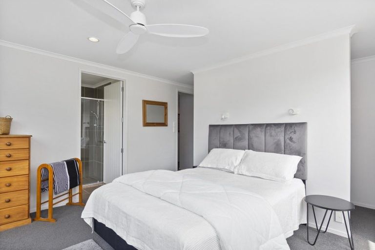 Photo of property in 11 Oriental Parade, Papamoa Beach, Papamoa, 3118