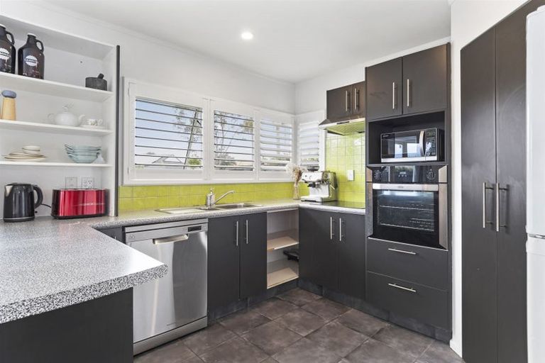 Photo of property in 36 Kane Road, Papamoa Beach, Papamoa, 3118