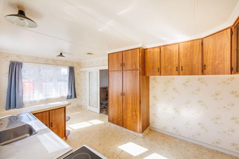 Photo of property in 11 Moray Place, Highbury, Palmerston North, 4412