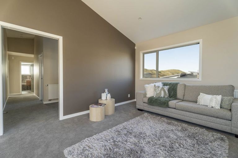 Photo of property in 165 Amesbury Drive, Churton Park, Wellington, 6037