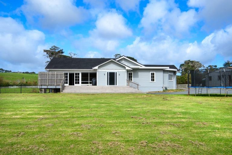 Photo of property in 123 Hunter Road, Taupaki, 0782