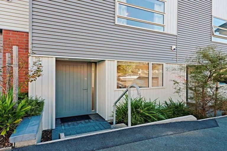 Photo of property in 3/24 Princess Terrace, Newtown, Wellington, 6021