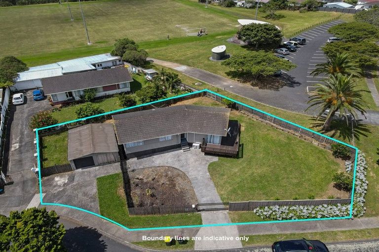 Photo of property in 1 Aria Place, Clover Park, Auckland, 2023