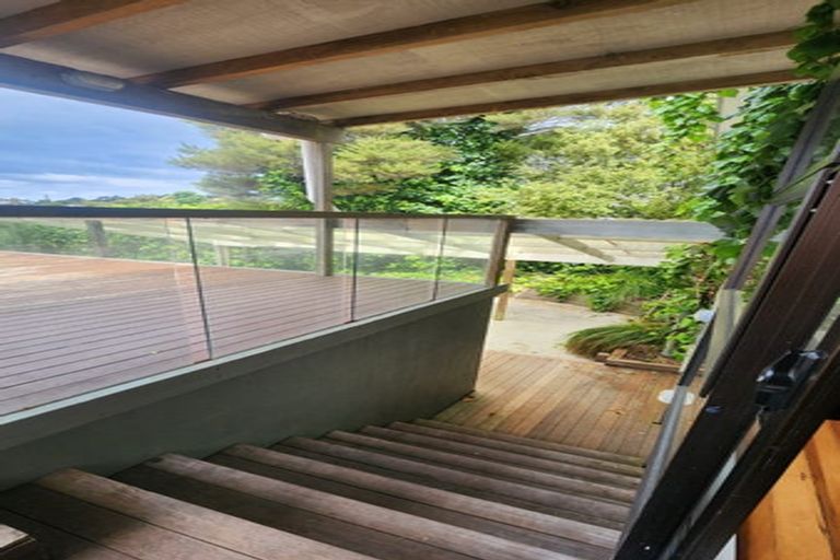 Photo of property in 251 Glengarry Road, Glen Eden, Auckland, 0602