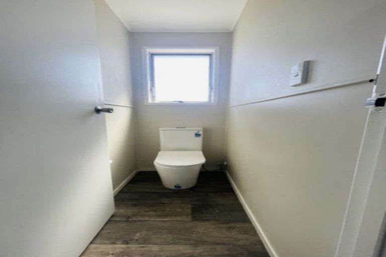 Photo of property in 20 Fiesta Drive, Half Moon Bay, Auckland, 2012