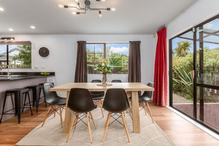 Photo of property in 2 James Cook Drive, Whitby, Porirua, 5024