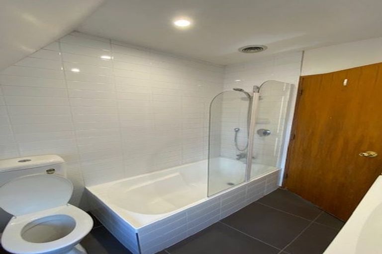 Photo of property in 5a Austin Street, Mount Victoria, Wellington, 6011