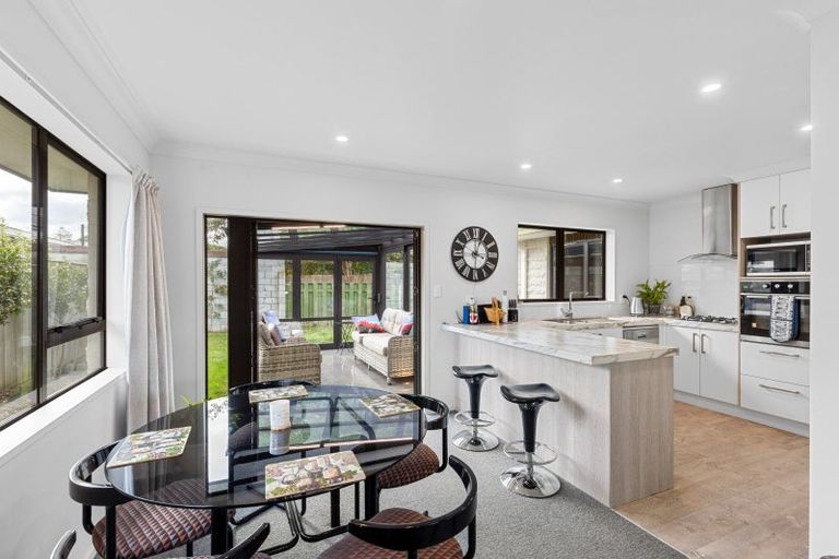 Photo of property in 1 Tern Place, Hokowhitu, Palmerston North, 4410