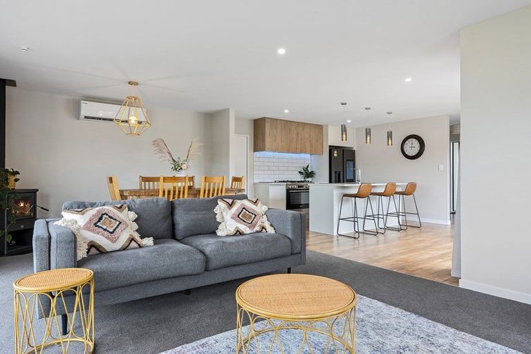 Photo of property in 13 Merino Crescent, Amberley, 7410