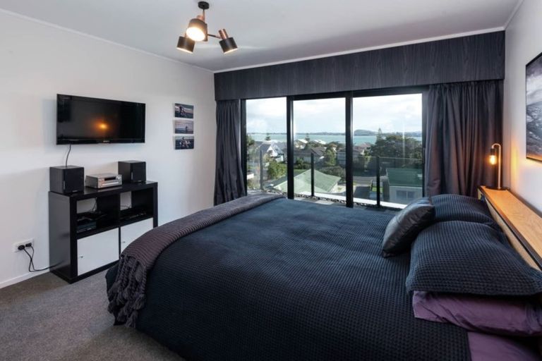 Photo of property in 64a Hattaway Avenue, Bucklands Beach, Auckland, 2012