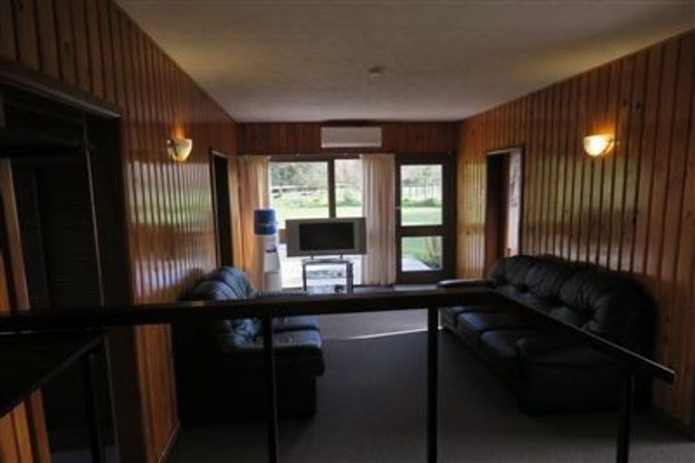 Photo of property in 150 Old West Coast Road, Yaldhurst, Christchurch, 7676