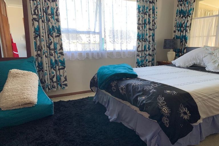 Photo of property in 161 Weraroa Road, Levin, 5510