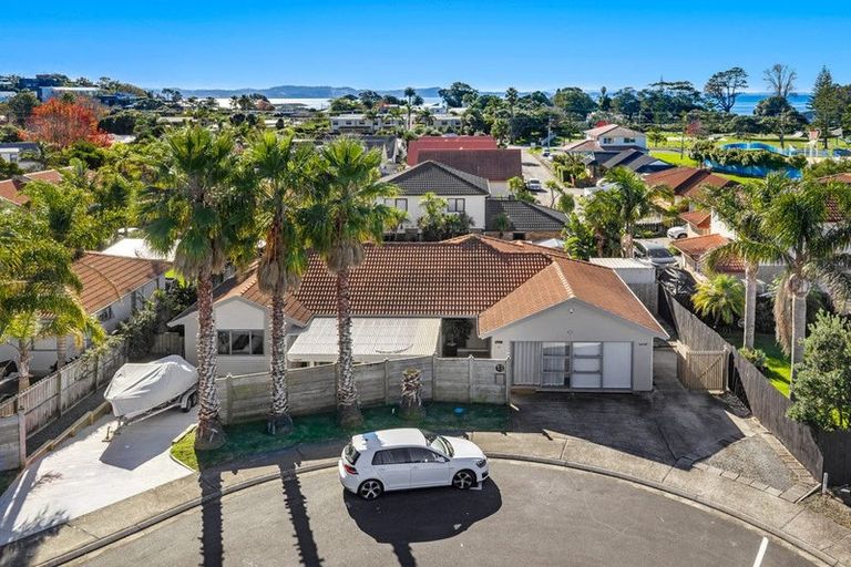 Photo of property in 13 Te Ruru Way, Stanmore Bay, Whangaparaoa, 0932