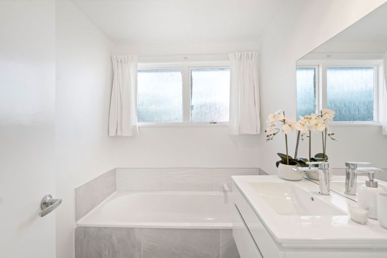 Photo of property in 18 Pateke Place, Bromley, Christchurch, 8062