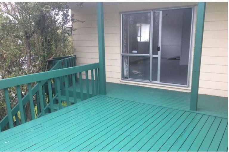 Photo of property in 1/73 Spinella Drive, Bayview, Auckland, 0629