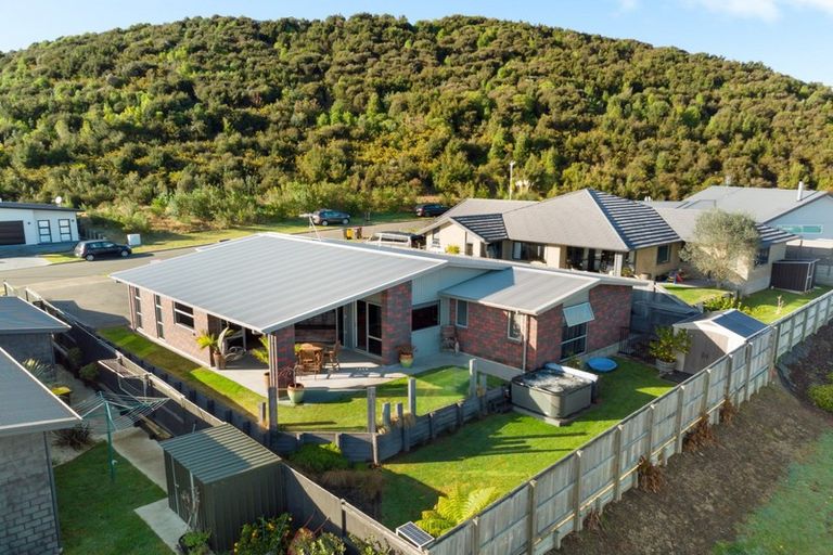 Photo of property in 20 Rochfort Crescent, Pyes Pa, Tauranga, 3112